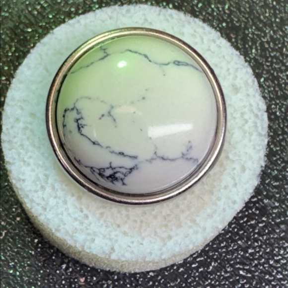 NUGZ USA 20mm White & Gray Faux stone #2 - Picture 1 of 4